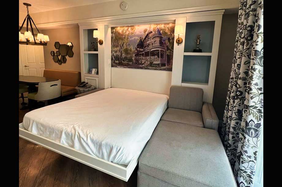 Saratoga Springs Pull down bed