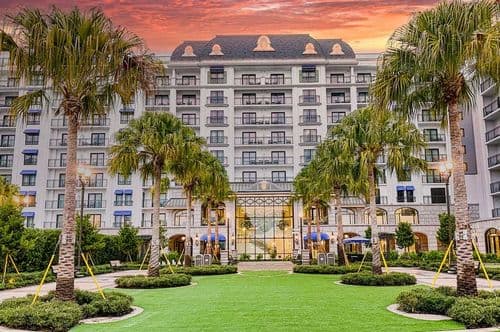 Riviera Resort