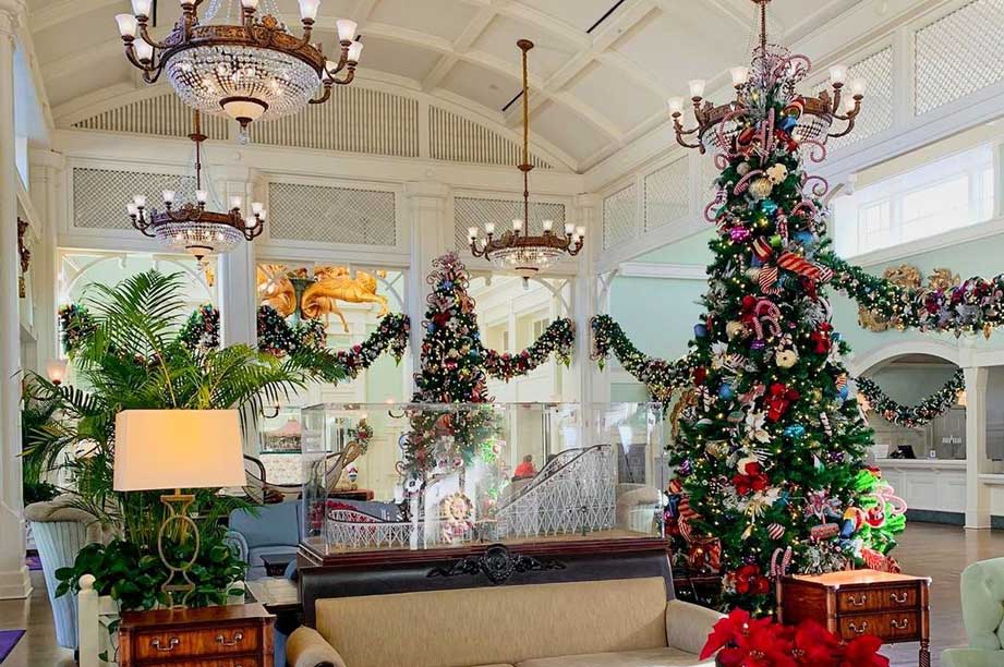 Boardwalk Lobby At Christmas Time